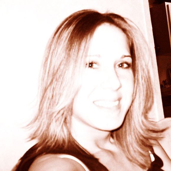 Meet your Posher, Heather - Picture 1 of 1